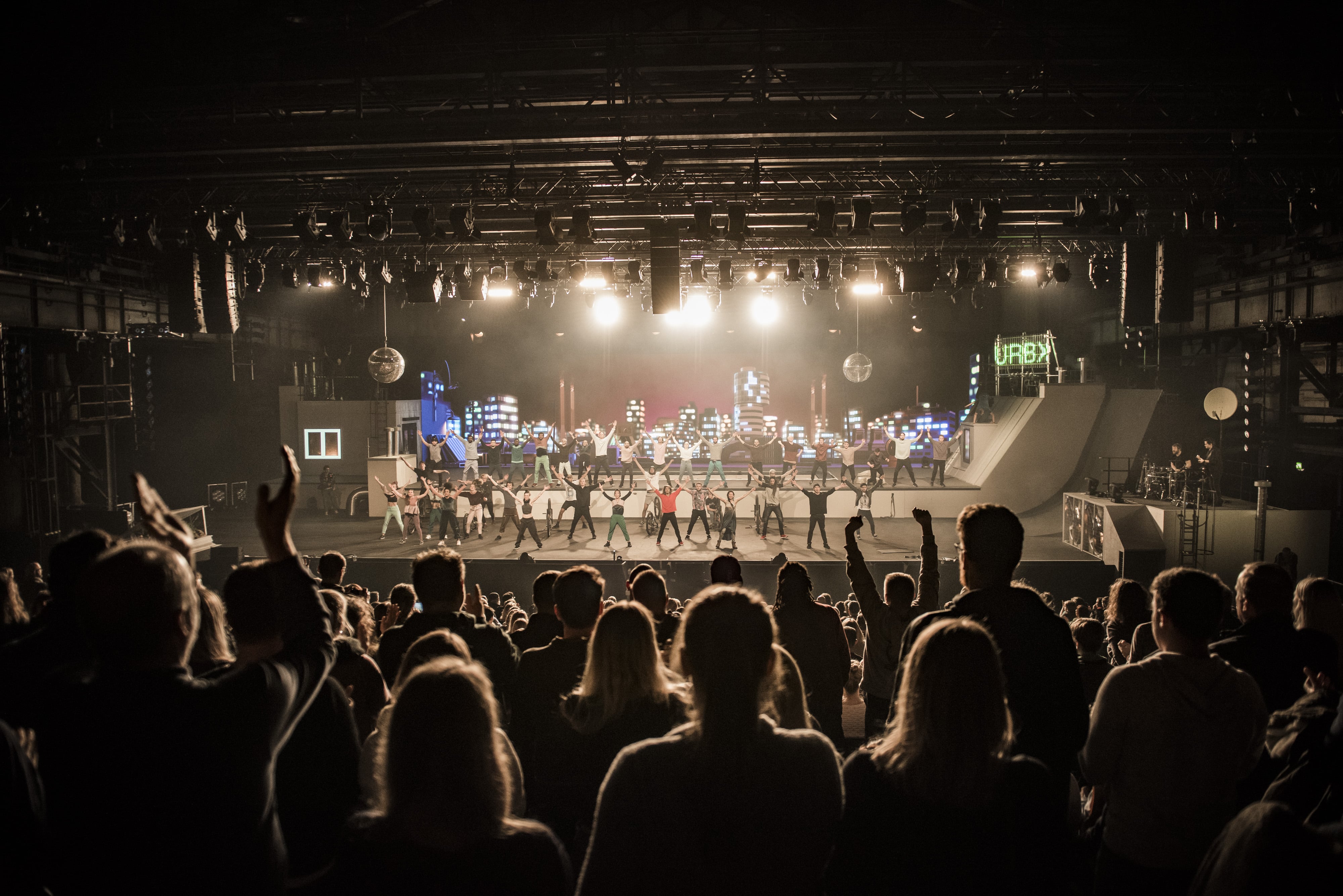 Live-Show auf der Bühne der Jahrhunderthalle Bochum